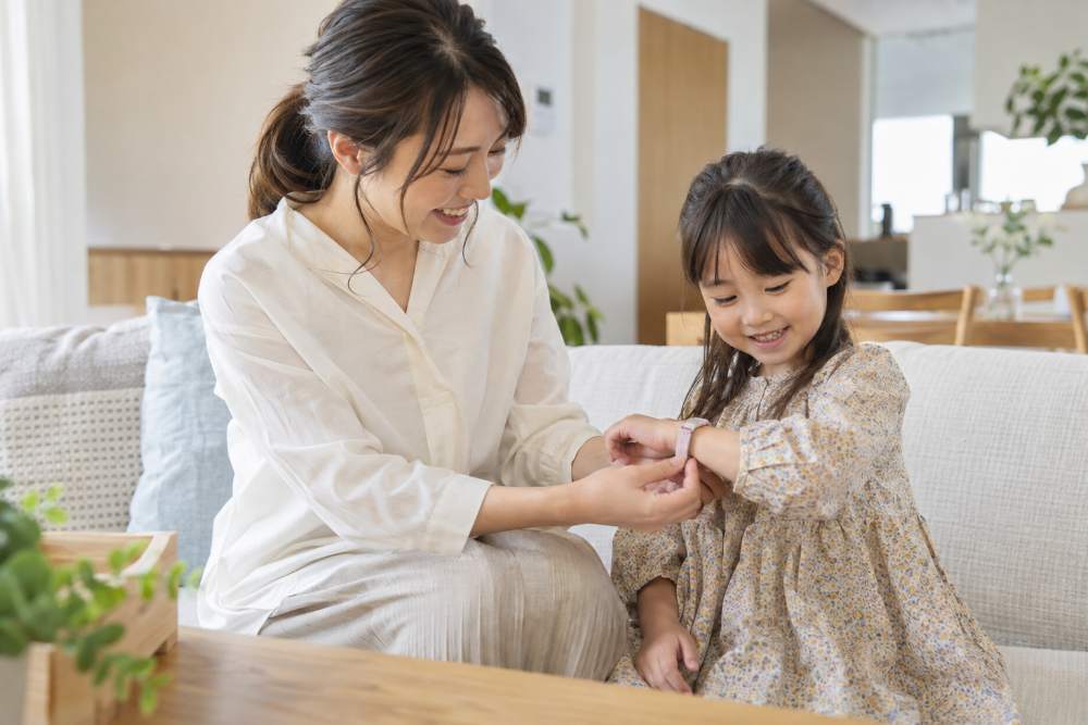 子どもの腕時計は何歳から？はじめての一本を渡すサインと選び方
